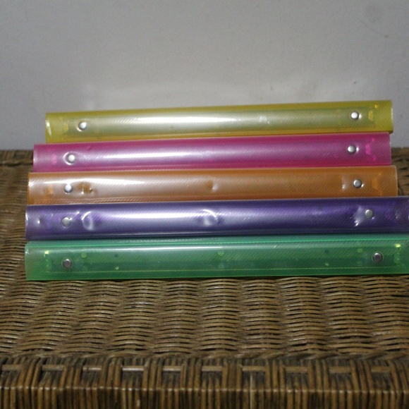 Multi-colored Plastic 3-ring binder Designed with two-pocket folders. Set of 5 - Picture 3 of 12